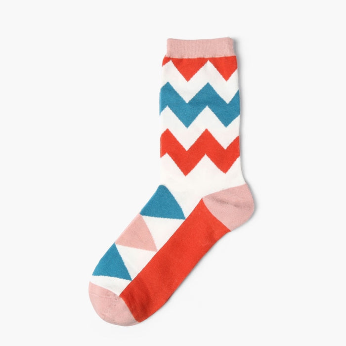 "Simple Zigzag Pattern" Crew Socks