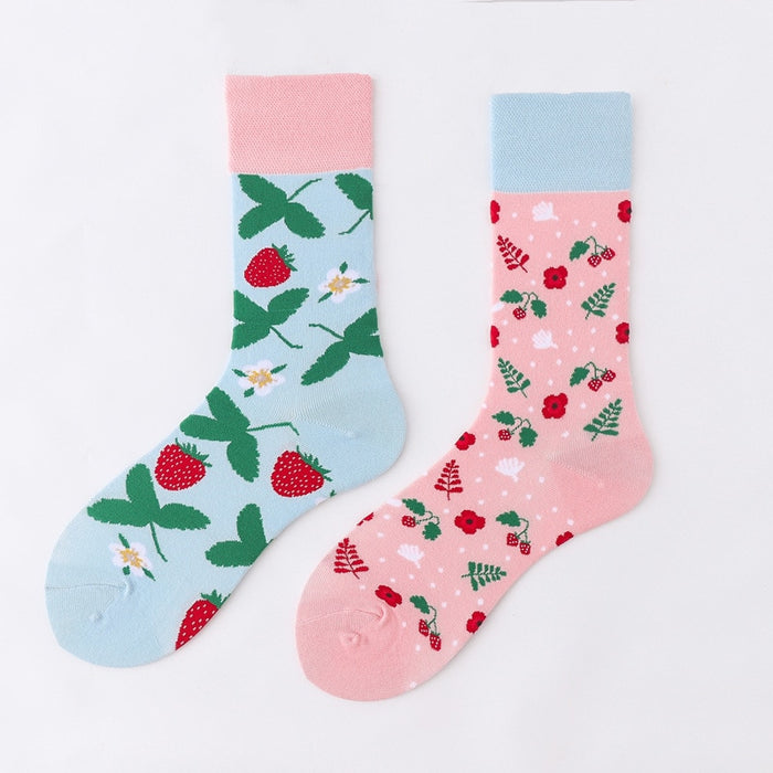 Mismatch 'Sweet Strawberries' Crew Socks